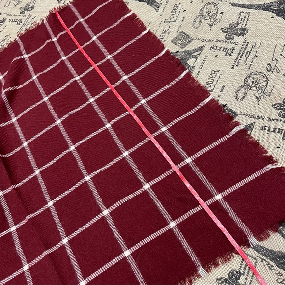 Express NWT! Burgundy/White Plaid Fringe Scarf One Size - Picture 6 of 7